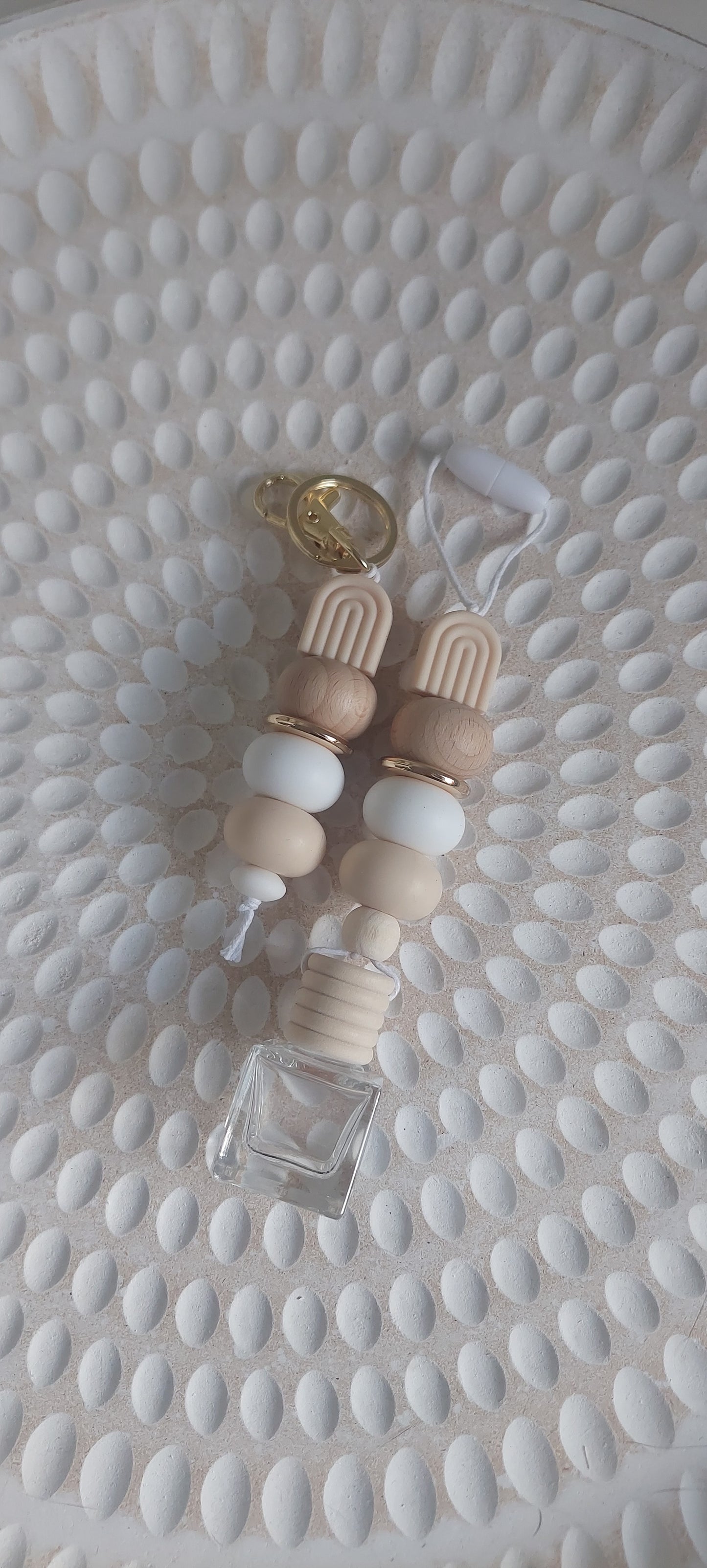 Cream Arch Diffuser & Beaded Keychain Bundle