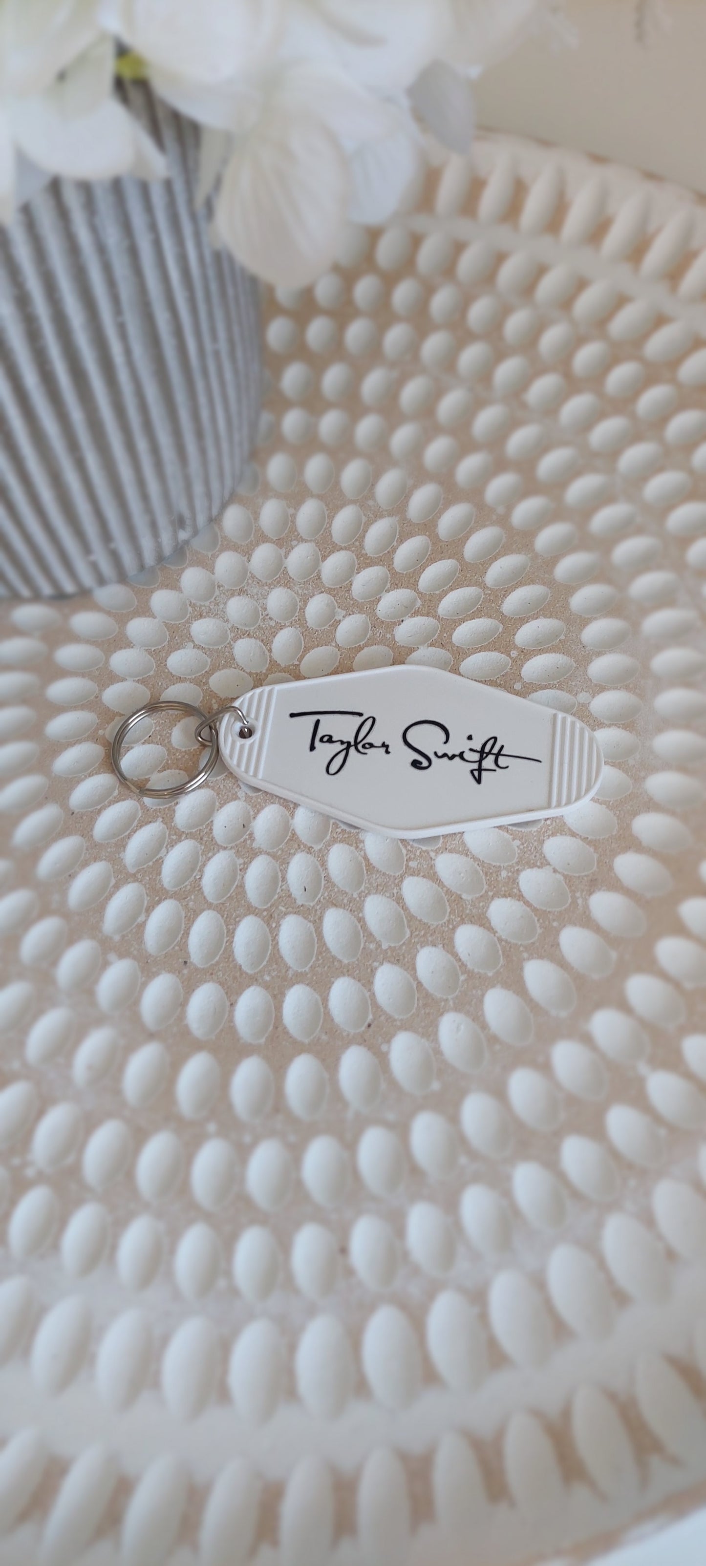 Taylor Swift - Motel Keychain